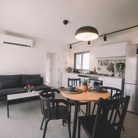 A Luxury 2 Apartments Geola Beach Tel Aviv Esterno foto